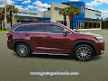 2017 Toyota Highlander SE